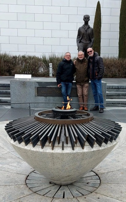 Daniel de la Cueva y Nelson Todt visitaron también el Museo Olímpico, la sede del Comité Olímpico Internacional y visitaron la tumba de Pierre de Coubertin.